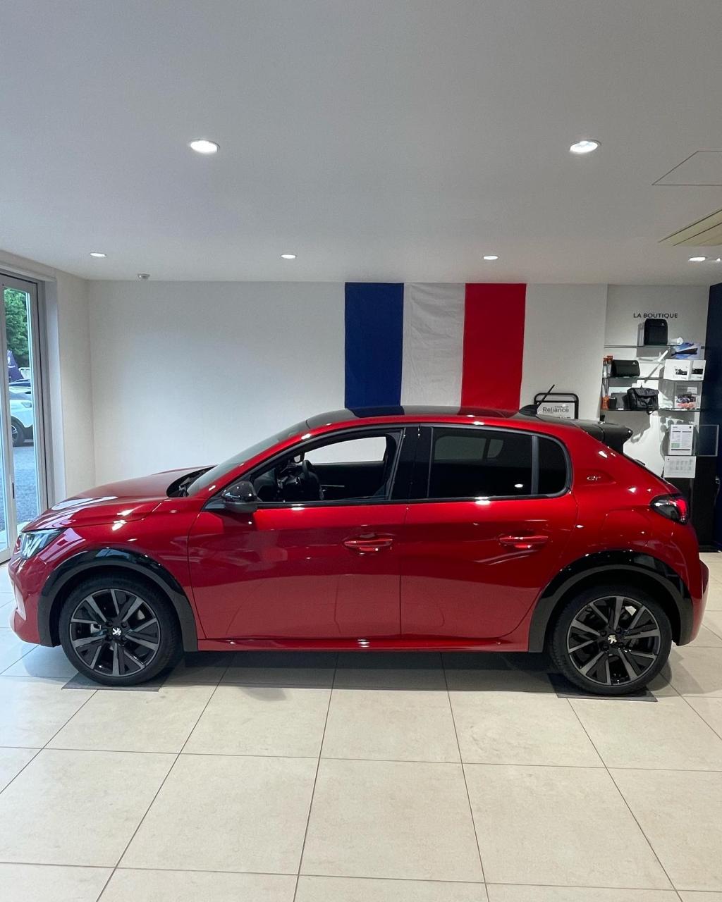 ２０８試乗車紹介✨